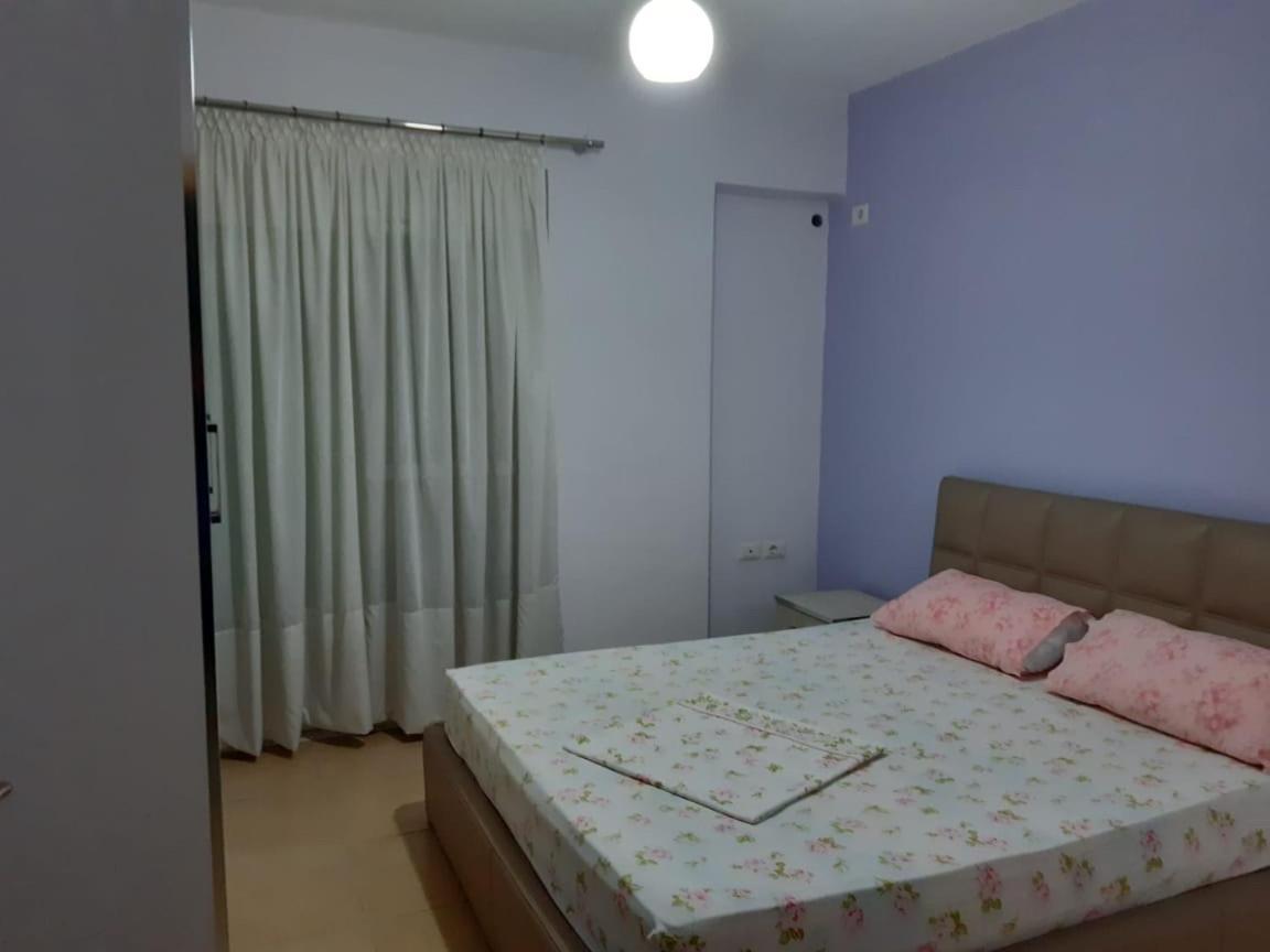 Xhulio Apartments Саранде Екстериор снимка