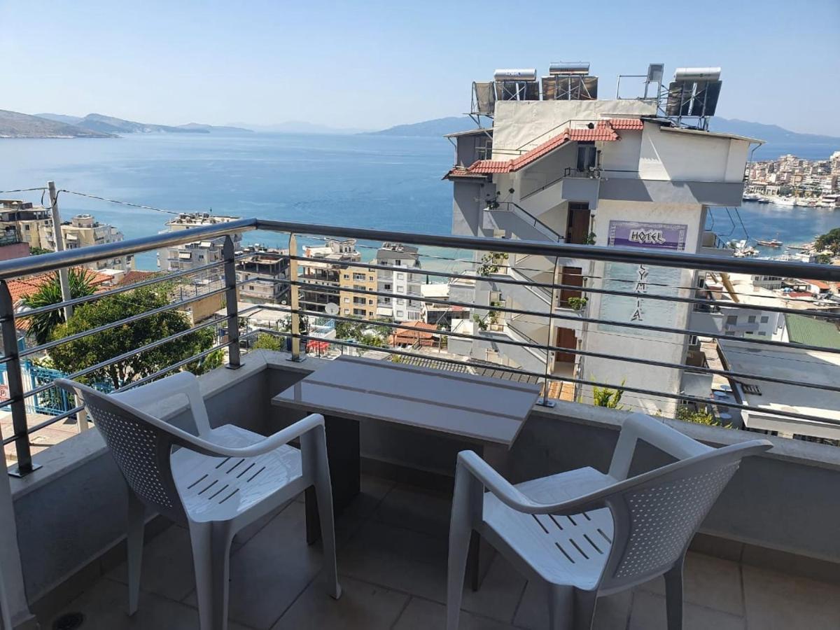 Xhulio Apartments Саранде Екстериор снимка