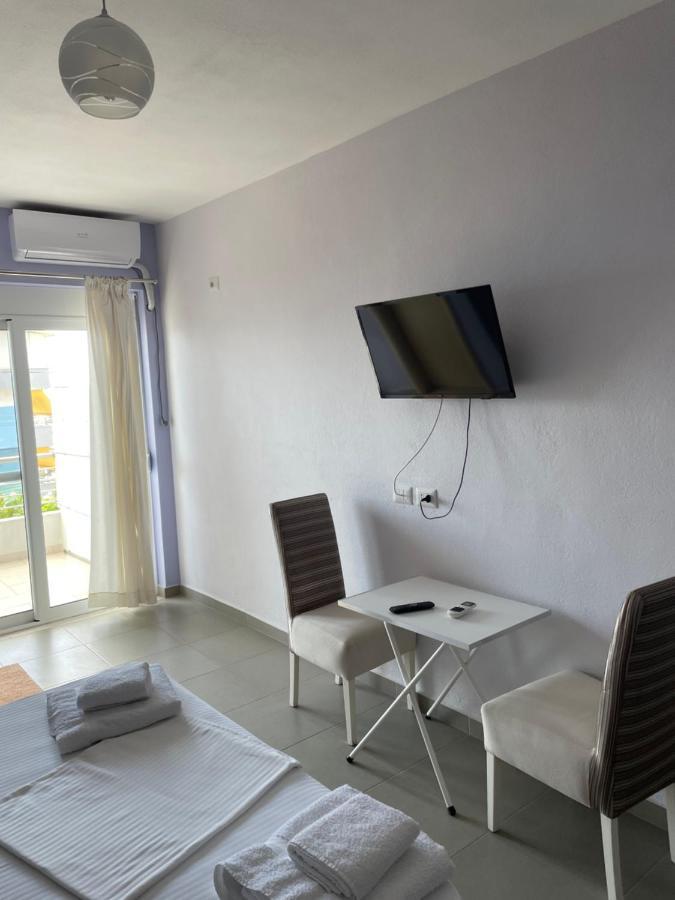 Xhulio Apartments Саранде Екстериор снимка