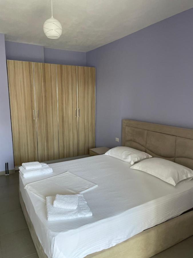 Xhulio Apartments Саранде Екстериор снимка