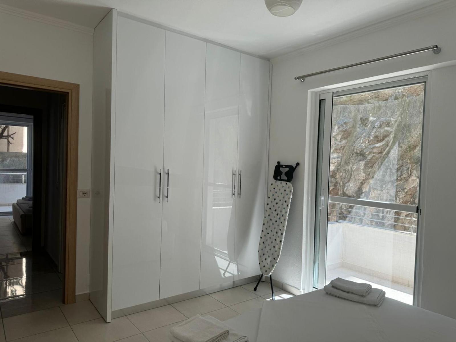 Xhulio Apartments Саранде Екстериор снимка