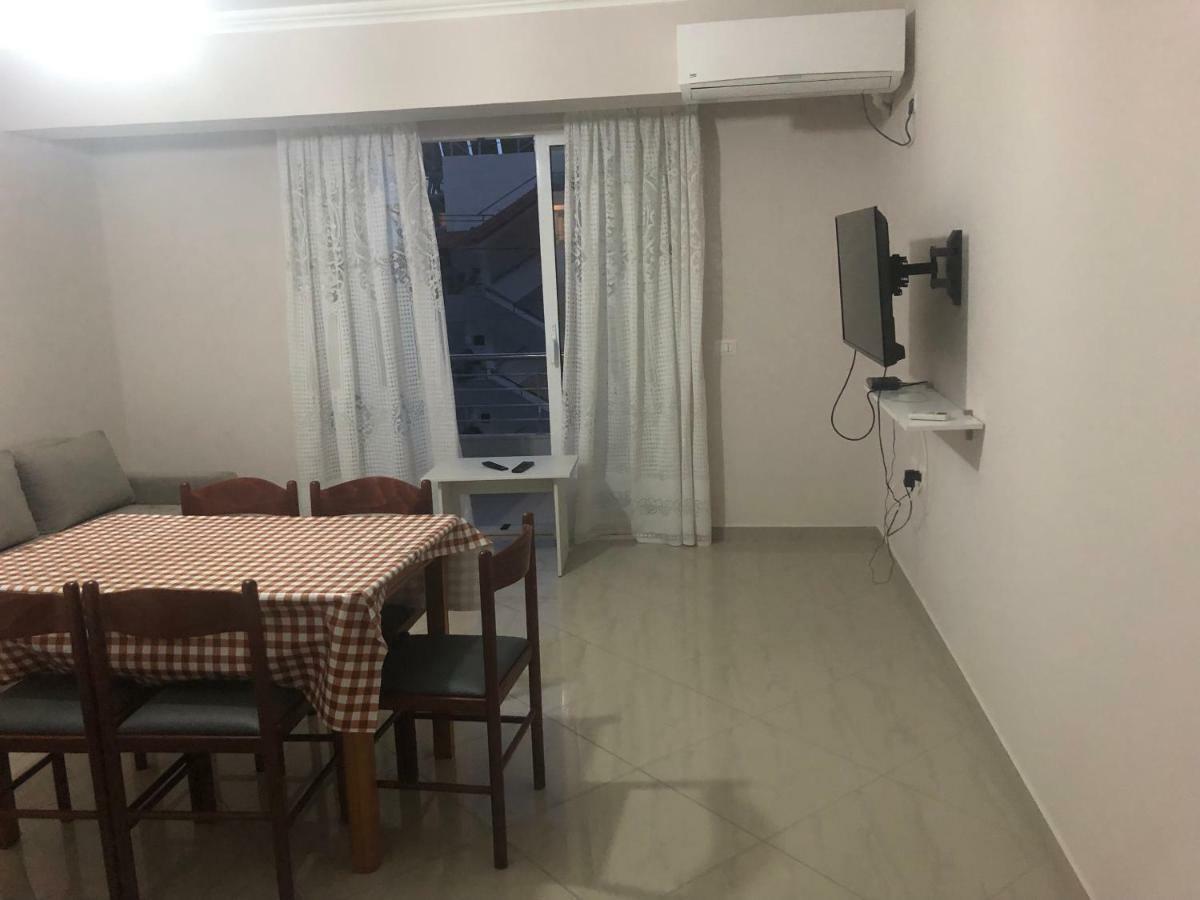 Xhulio Apartments Саранде Екстериор снимка