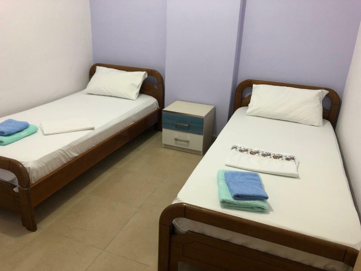 Xhulio Apartments Саранде Екстериор снимка